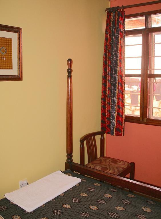 Hotel Acacia Kampala Exterior photo