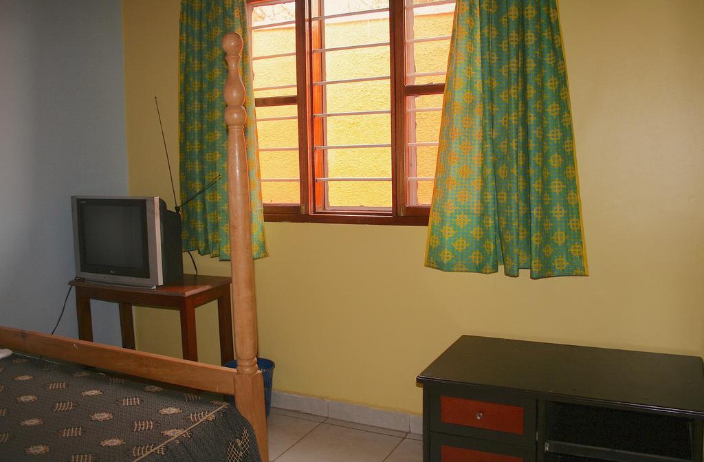 Hotel Acacia Kampala Room photo