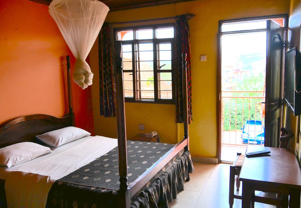 Hotel Acacia Kampala Exterior photo
