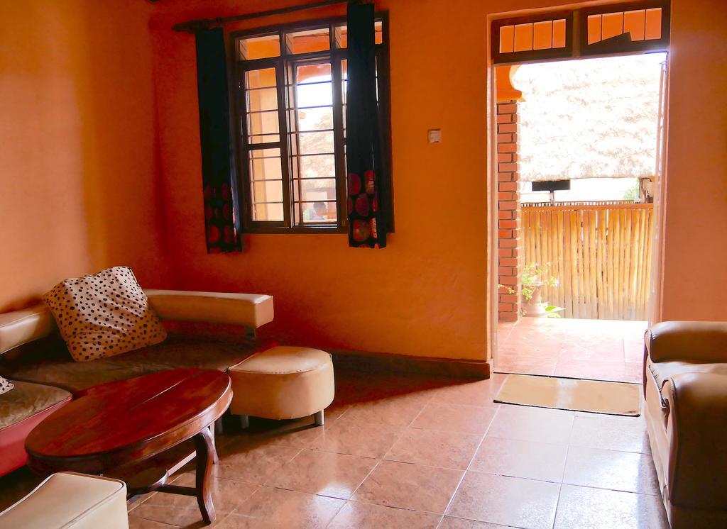 Hotel Acacia Kampala Exterior photo